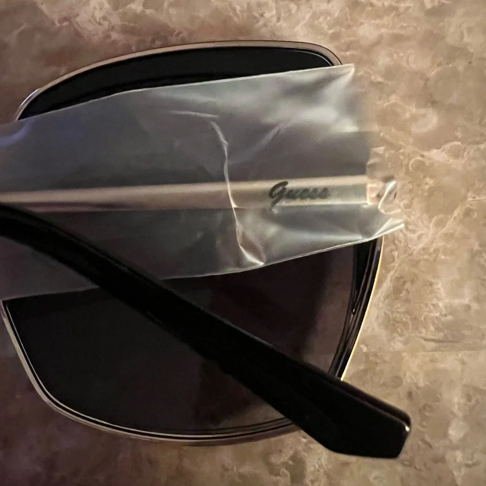 GUESS‎ Women’s Gold Frame Black Lens Women's Sunglasses